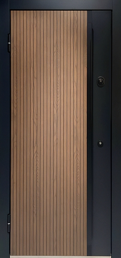 Металлическая дверь с двухцветными панелями МДФ и бугельной ручкой